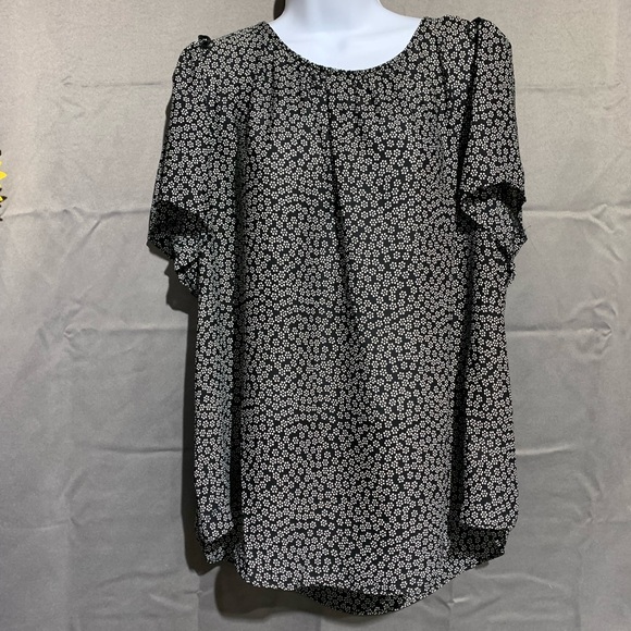 LC Lauren Conrad Tops - NWT Lauren Conrad blouse